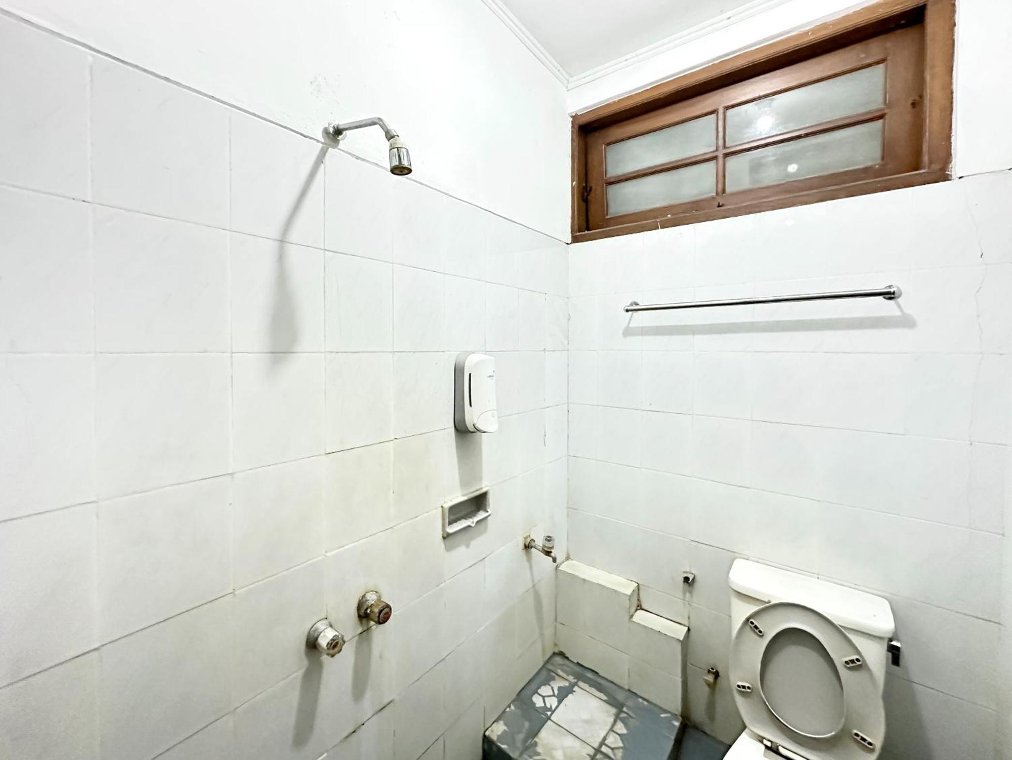 Hotel Dewi Sri Redpartner Yogyakarta Kültér fotó