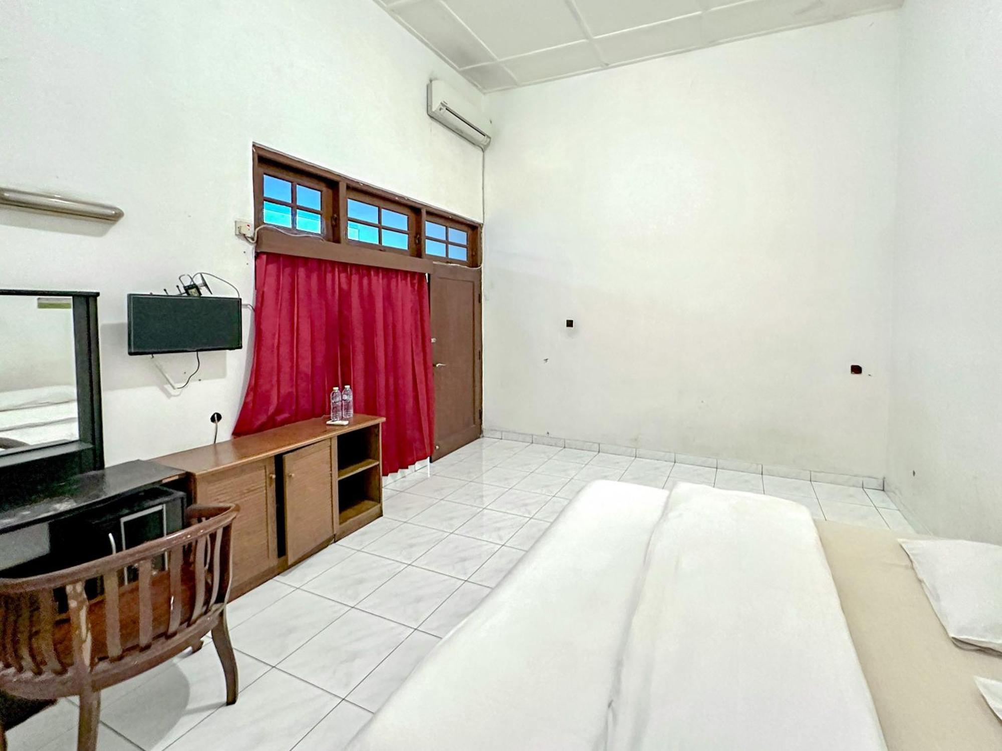 Hotel Dewi Sri Redpartner Yogyakarta Kültér fotó