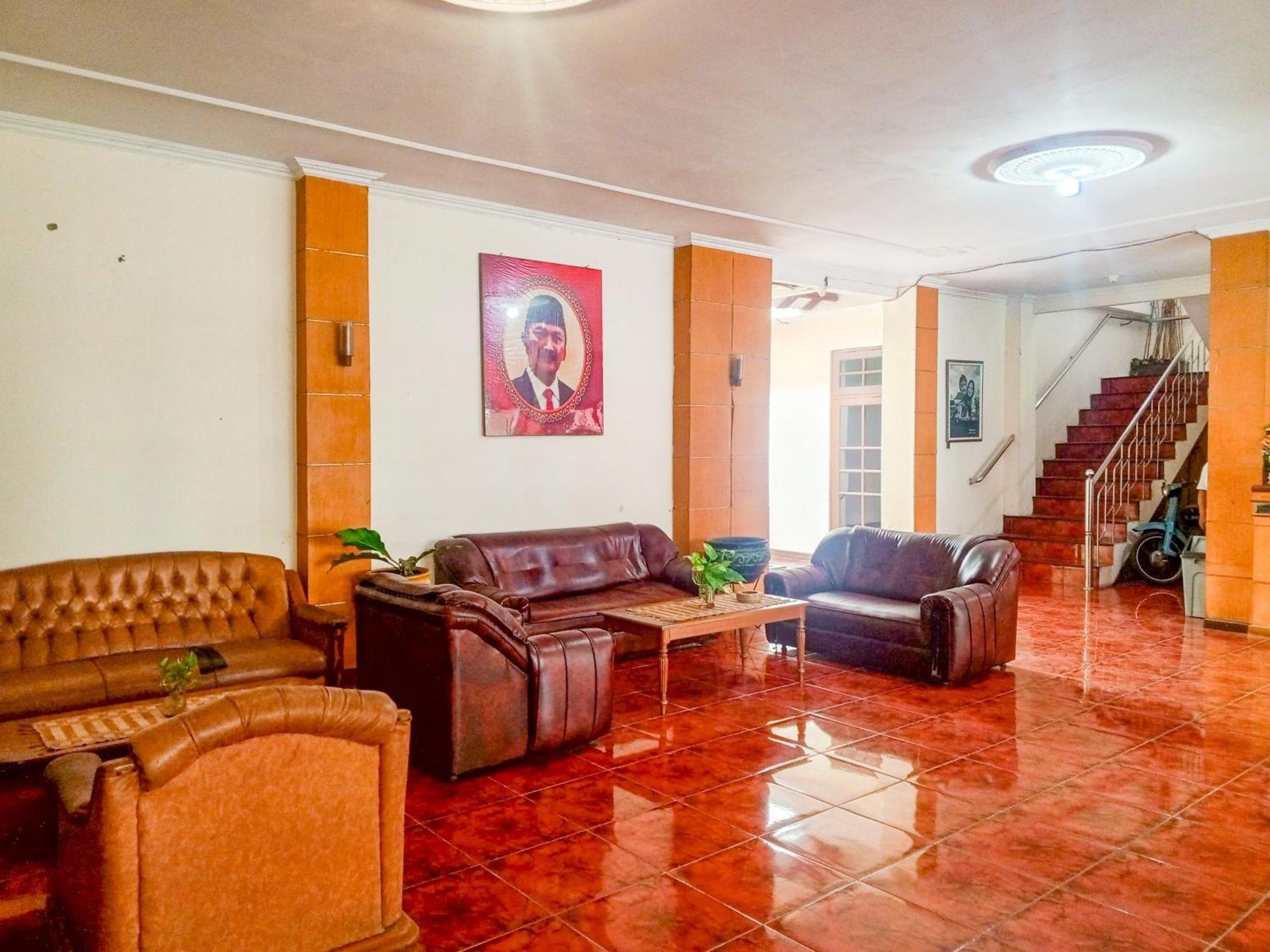 Hotel Dewi Sri Redpartner Yogyakarta Kültér fotó