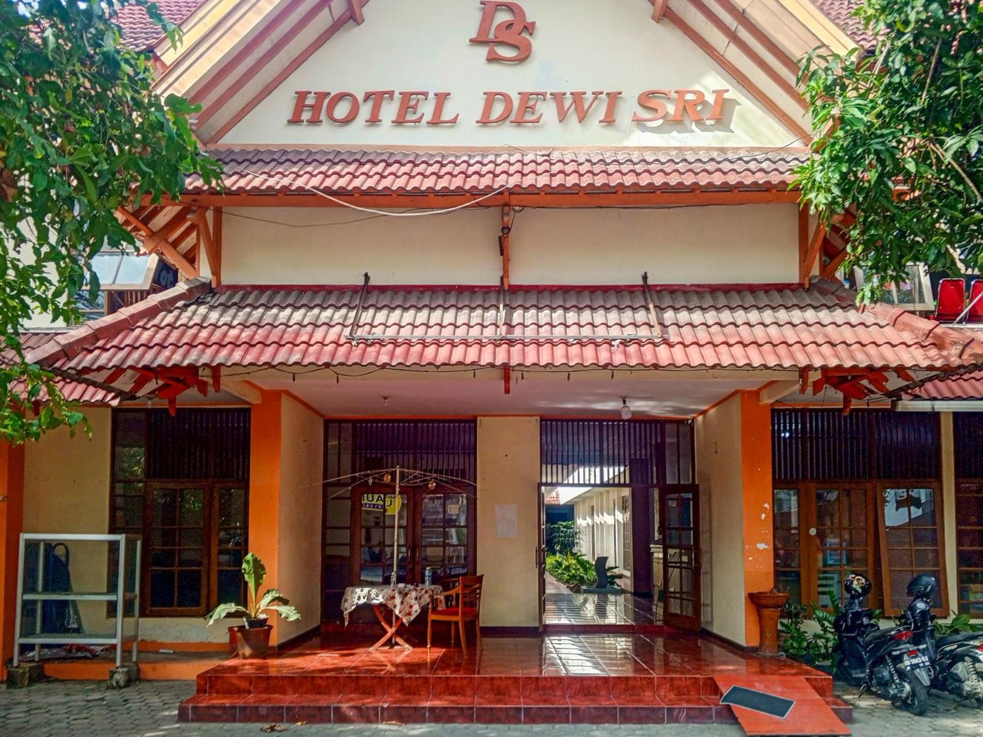 Hotel Dewi Sri Redpartner Yogyakarta Kültér fotó