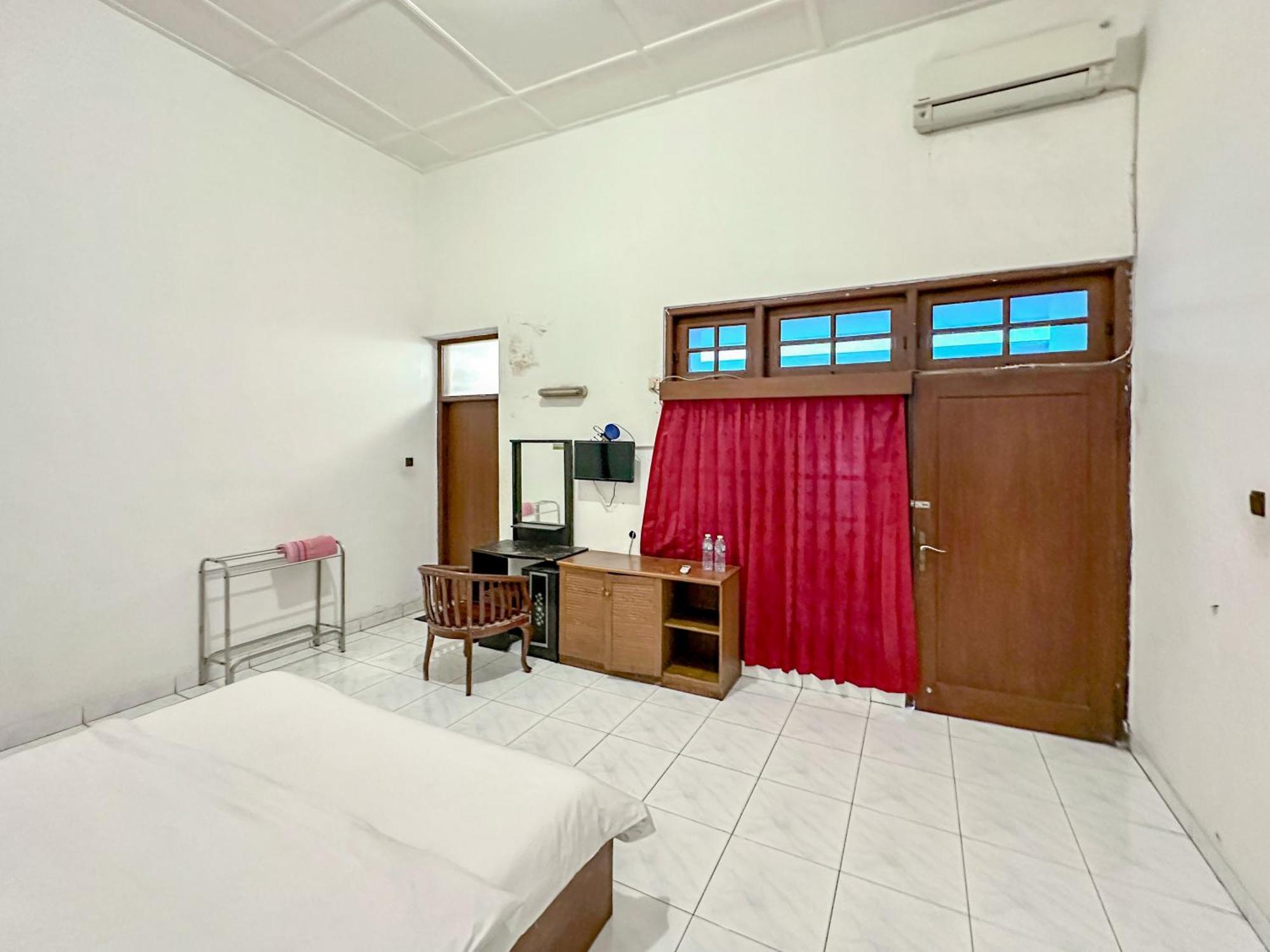 Hotel Dewi Sri Redpartner Yogyakarta Kültér fotó